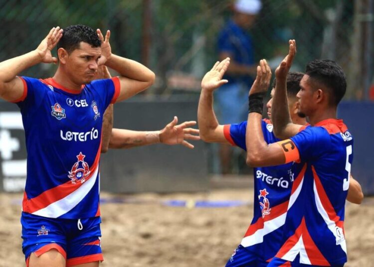 En fútbol playa: La Pirraya es una máquina de hacer goles