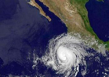 México en alerta ante la posible formación de huracán Aletta en el Pacífico