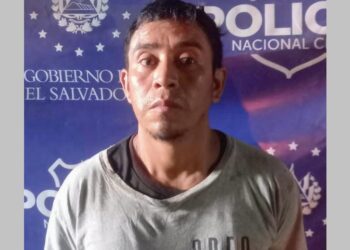 Capturan a «Plátano» que extorsionaba a comerciantes de Santa Tecla