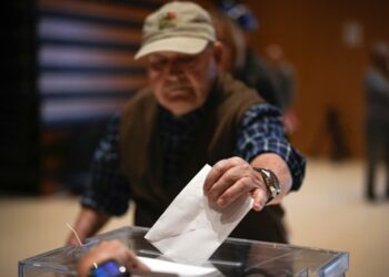 Separatistas pierden mayoría en Cataluña y socialistas ganan las elecciones regionales