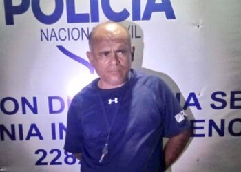 Sujeto amenazó con una pistola a dos personas en Mejicanos