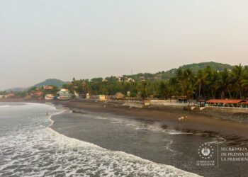 Finaliza con éxito nueva jornada del Mundial juvenil de surf