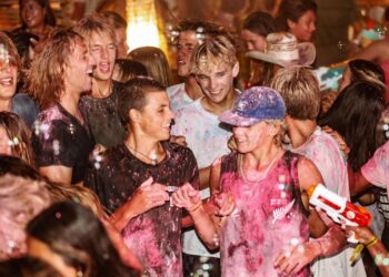 Atletas se despiden del ISA World Junior Surfing Championship Surf City El Salvador