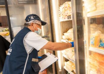 Realizan inspecciones en precios de los lácteos en San Salvador