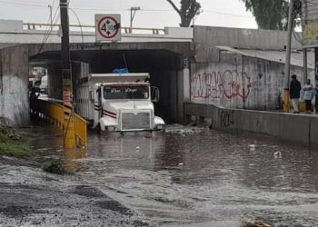 Fuertes lluvias provocan inundaciones en el Estado de México