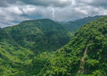 Lluvias y tormentas para este lunes por paso de Onda Tropical