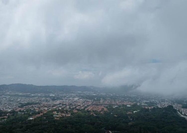 Prevén lluvias y tormentas de forma intermitentes para este jueves