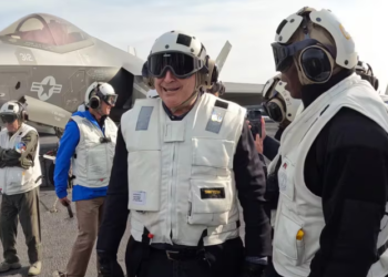 Portaaviones nuclear de EE.UU. realizó ejercicios en el Mar Argentino