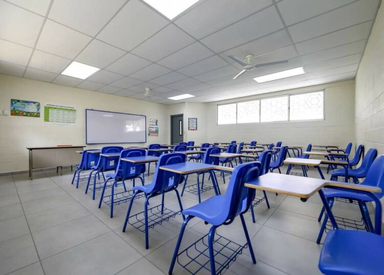 Gobierno lanza la licitación para la reconstrucción de 50 escuelas públicas