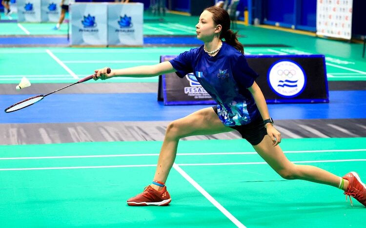 Badmintonistas nacionales pelearán medallas en I El Salvador Junior International 2024