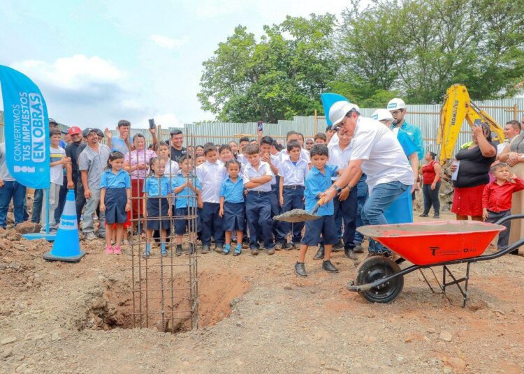 ¡Una escuela más! Para los niños del Caserío El Talpetate de San Miguel