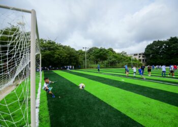 GOBIERNO SIGUE REMODELANDO CANCHAS DEPORTIVAS A NIVEL NACIONAL; SE SUMA UNA MÁS EN JUAYÚA
