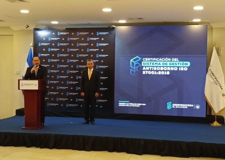 Constructora El Salvador, primera empresa privada del país, en el ramo de la construcción, en recibir certificación mundial del sistema de gestión antisoborno