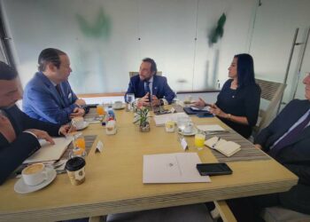 Vicepresidente Félix Ulloa sostuvo importante reunión con autoridades de Panamá