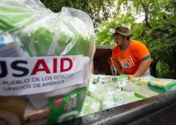 USAID activa fondos de respuesta rápida y entregan kits de higiene a 1,400 familias de Usulután