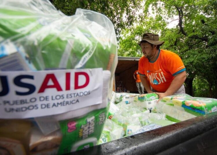 USAID activa fondos de respuesta rápida y entregan kits de higiene a 1,400 familias de Usulután