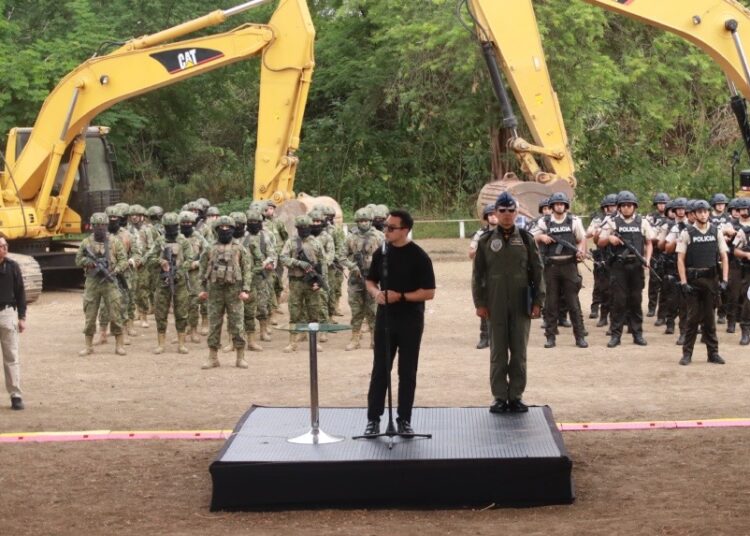 Ecuador inicia construcción de «Cárcel del Encuentro», emulando el CECOT de El Salvador