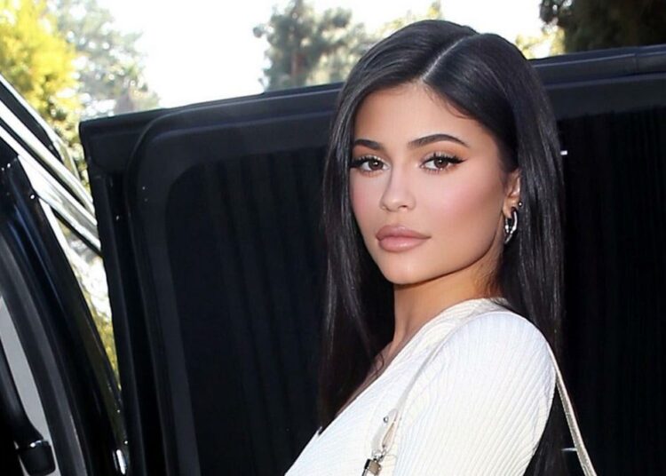 Kylie Jenner interrumpe el despegue de un jet privado por un mal presentimiento