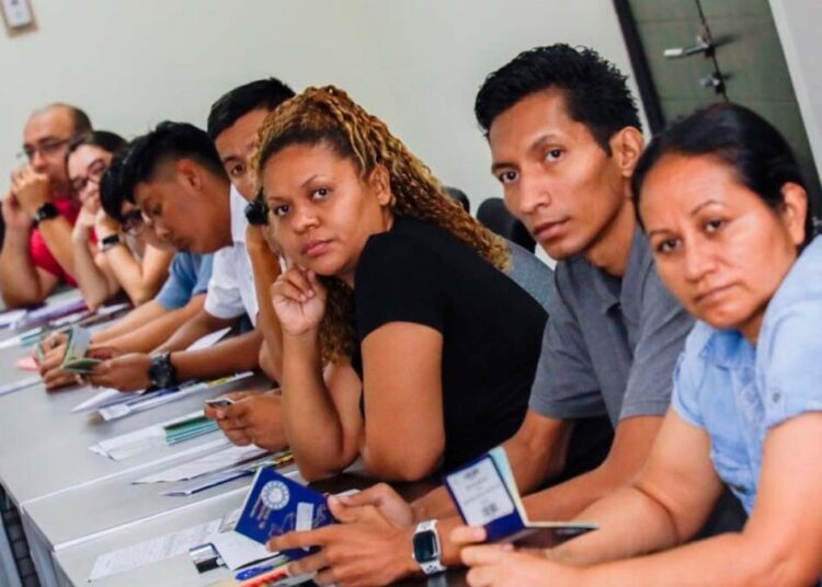 80 salvadoreños serán beneficiados con el programa de movilidad laboral de Cancillería
