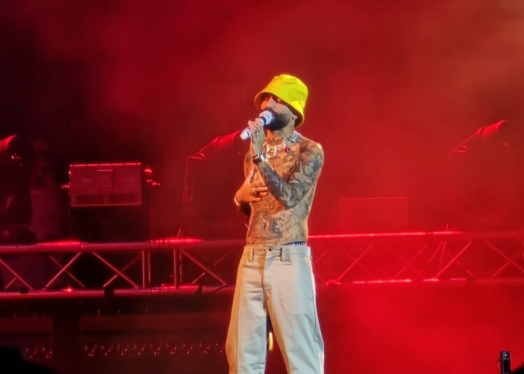 Arcangel encendió El Salvador en una noche inolvidable