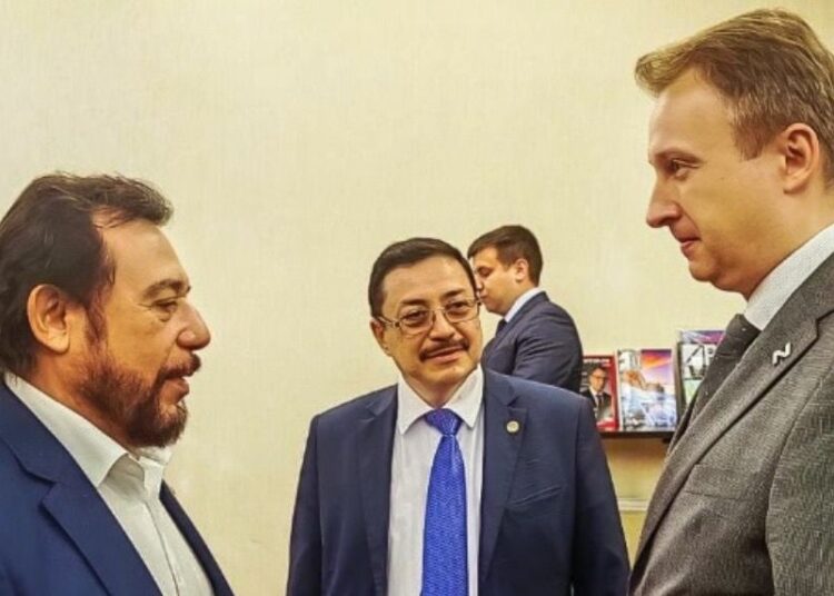 Vicepresidente Félix Ulloa realiza viaje oficial a Rusia; participará en Foro Económico