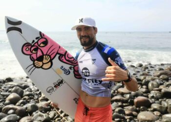 Bryan Pérez fue seleccionado para representar al país en el Surf City El Salvador Pro