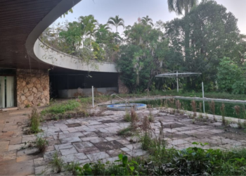 Una mansión de Pelé pasó del lujo al abandono y es blanco de ladrones en Brasil