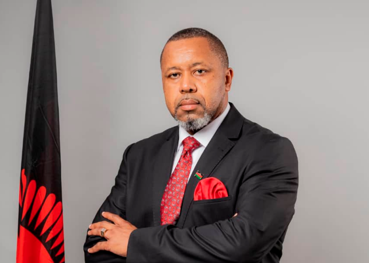 Vicepresidente de Malaui fallece tras accidentarse el avión militar en el que se transportaba con 9 personas más