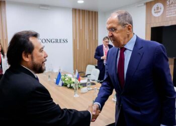 El Salvador y Rusia refuerza lazos comerciales tras histórica reunión