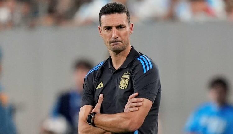 Conmebol sancionó con un partido al DT de Argentina Lionel Scaloni