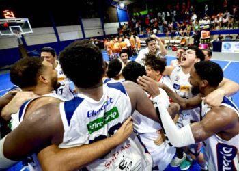 Santa Ana se convierte en el primer finalista del Apertura 2024 de la Liga Mayor de Baloncesto