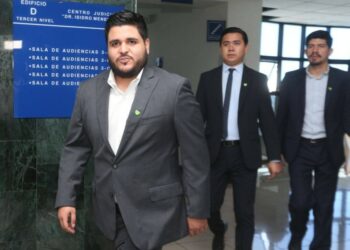 Christian Guevara denuncia dilatación en veredicto a solicitud de los abogados de Héctor Silva