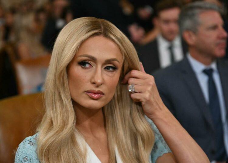 Paris Hilton aún sufre estrés postraumático por los abusos sexuales que sufrió en un internado