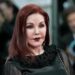 Priscilla Presley asegura que le han robado un millón de dólares como parte de un abuso financiero