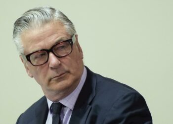 Alec Baldwin rompe el silencio tras la desestimación de su caso de homicidio involuntario