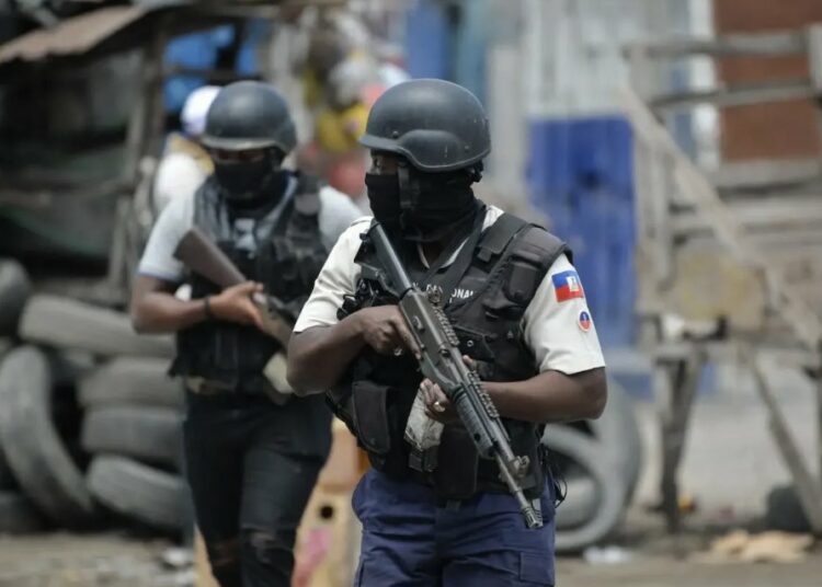 Policía haitiana recupera control de cuartel atacado por pandillas