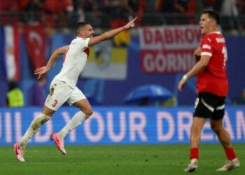 Turquía da la sorpresa y se instala en cuartos de final al vencer a Austria