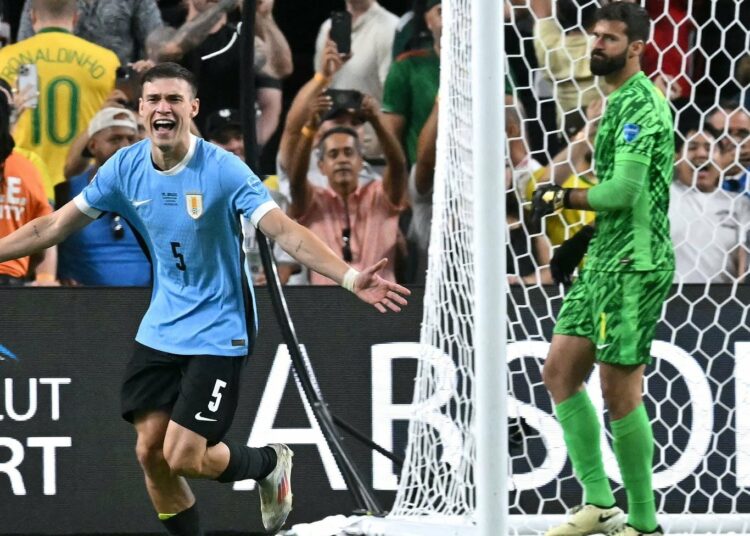 Uruguay eliminó a Brasil y será rival de Colombia en semifinales