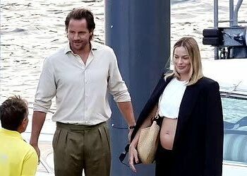 Margot Robbie está embarazada de su primer hijo con su marido Tom Ackerley
