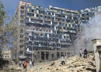 Bombardeos rusos hacen blanco en un hospital infantil y causó la muerte de al menos 17 personas