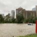 El huracán Beryl tocó tierra en Texas causa un muerto y más de millón de hogares sin electricidad