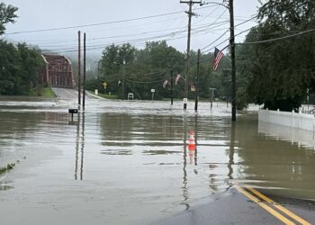 Los restos del huracán Beryl inundan Vermont un año después de lluvias catastróficas en el estado