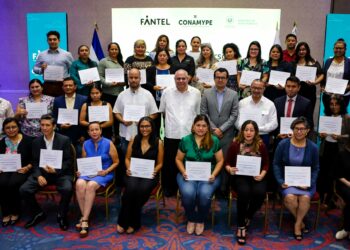 MYPES reciben certificación en temas ambientales