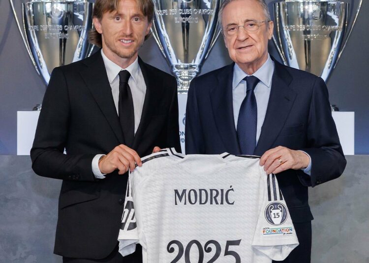 Real Madrid anunció la renovación de su contrato con Luka Modric