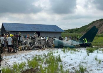 VIDEOS: Dieciocho personas mueren en accidente de avión en Nepal