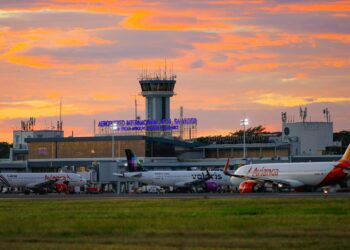Plan Vacaciones Agostinas 2024 es lanzado para atender a turistas en aeropuerto internacional de El Salvador