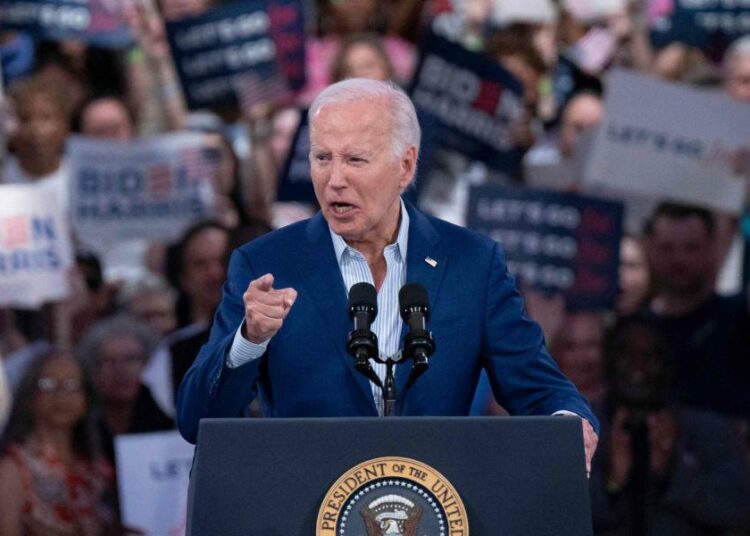 Demócratas expresan públicamente su preocupación por la campaña de Biden
