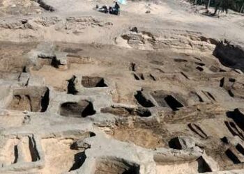Descubren más de 60 tumbas antiguas en Egipto