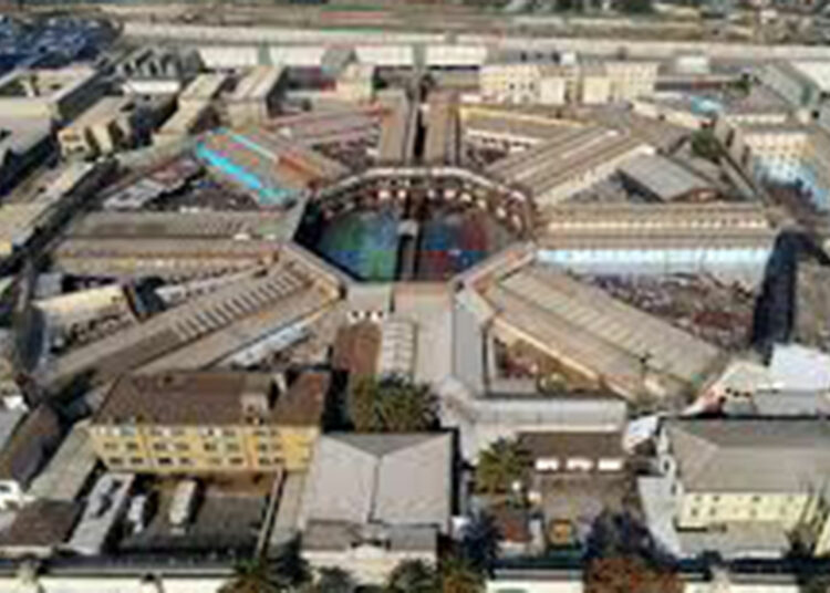 Así será la cárcel de máxima seguridad que construirá Gabriel Boric en Chile, como el CECOT