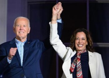 Joe Biden expresó su apoyo a Kamala Harris para que sea la candidata demócrata